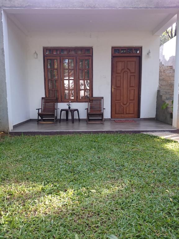 Isanka Lion Lodge Sigiriya Exterior photo